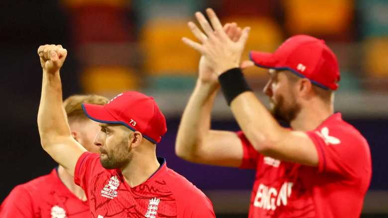 How does England reach the semi-finals of the T20 World Cup?