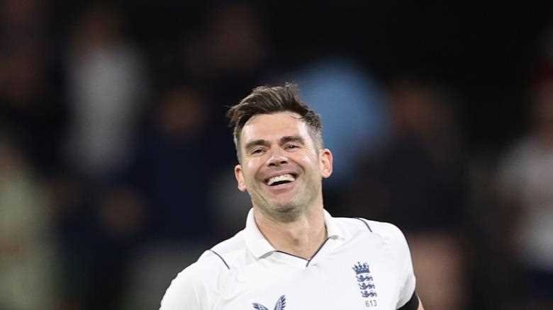 After Brook & Duckett's heroics, Anderson, 40, puts England ahead in First Test vs New Zealand.