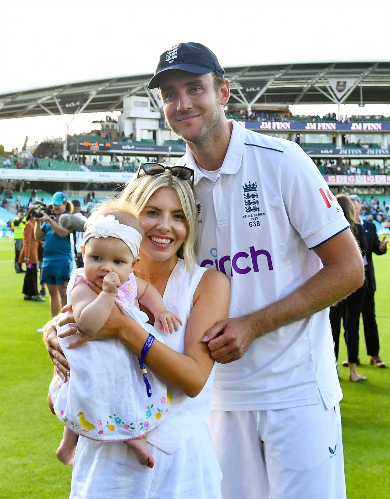 Mandatory Credit: Photo by Ashley Western/Colorsport/Shutterstock (14024833cl) Cricket - 2023 LV=Insurance Men's Ashes Series - Fifth Test - England vs Australia - Kia Oval, Kennington - Monday 31st July 2023. Stuart Broad of England with his partner Mollie King and daughter Annabella. COLORSPORT / Ashley Western England v Australia, The Ashes, 5th Test, Day Five, LV= Insurance Men's Ashes Series, Cricket, The Oval, London, UK - 31 Jul 2023