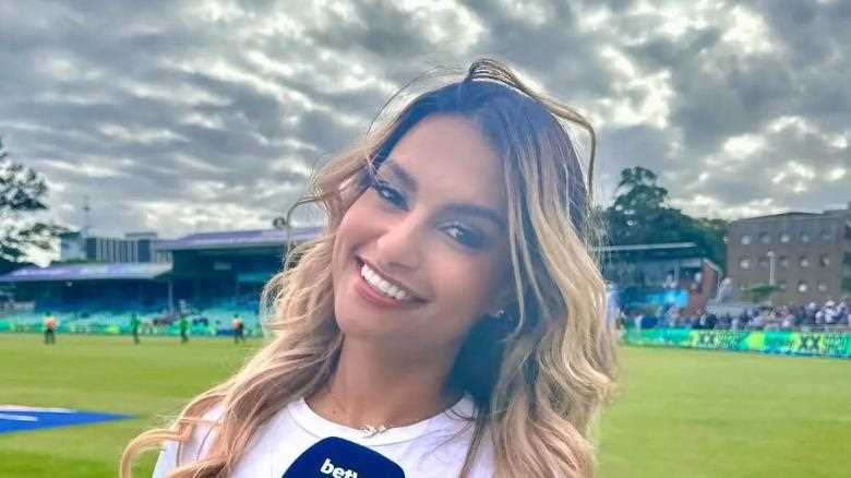 Sky Sports' Melissa Reddy is a stunner in her new role as a cricket presenter, and fans are saying 'you've made South Africa proud!'