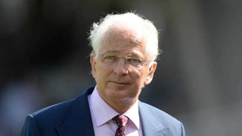 Former England cricketer David Gower confesses to losing PS10 300 in an Australian green energy project