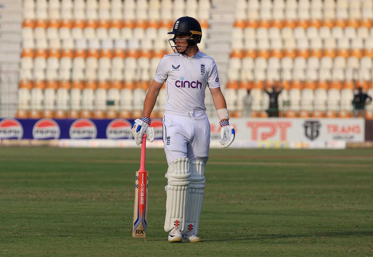 a cricket player with the word cinch on his shirt