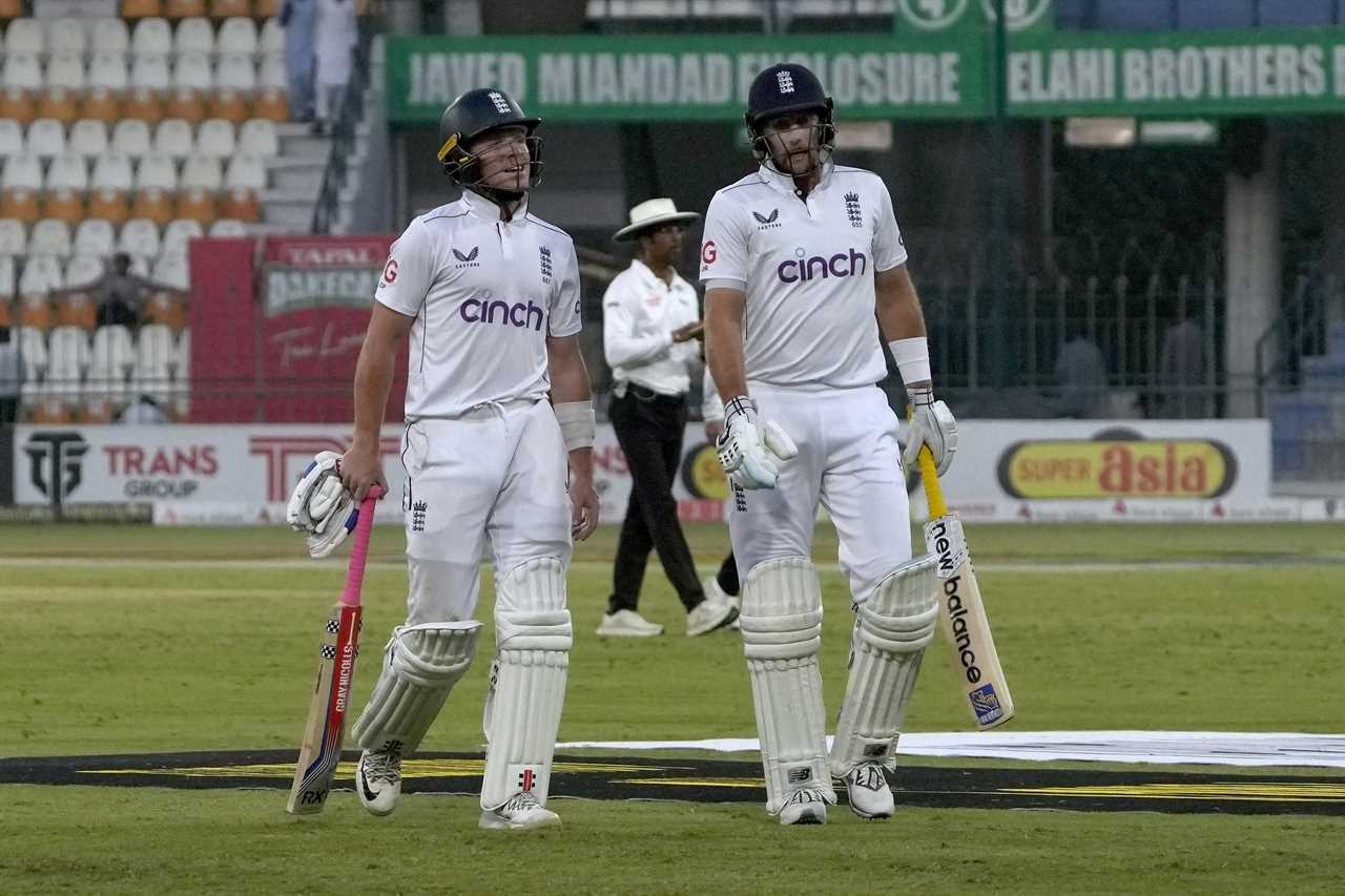 a cricket player with a cinch shirt on