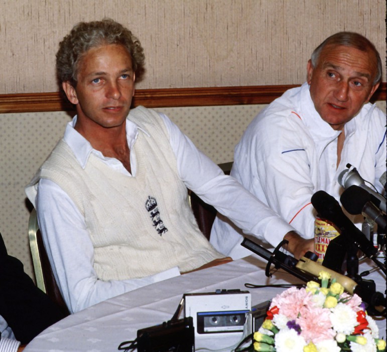 UNITED KINGDOM - AUGUST 01: CRICKET : DAVID GOWER AND MICKY STEWART AFTER ENGLAND HAD LOST THE 1989 ASHES SERIES AT TRENT BRIDGE (Photo by David Munden/Popperfoto via Getty Images/Getty Images)