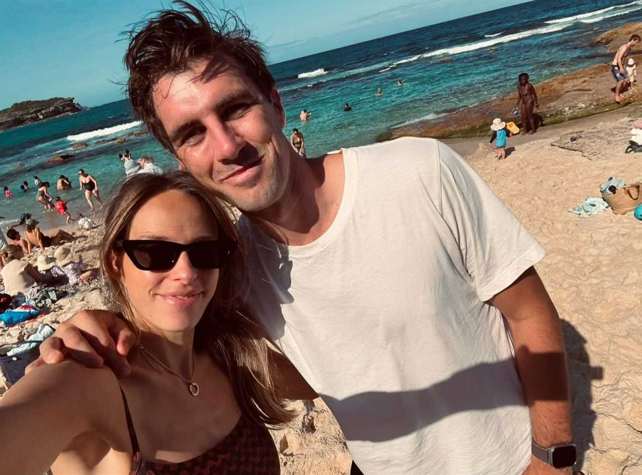 Selfie of Pat Cummins and his wife at the beach.